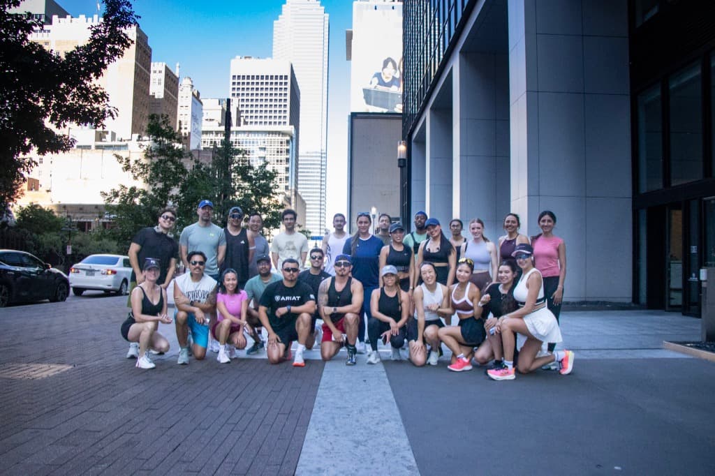 Large group photo of the run club